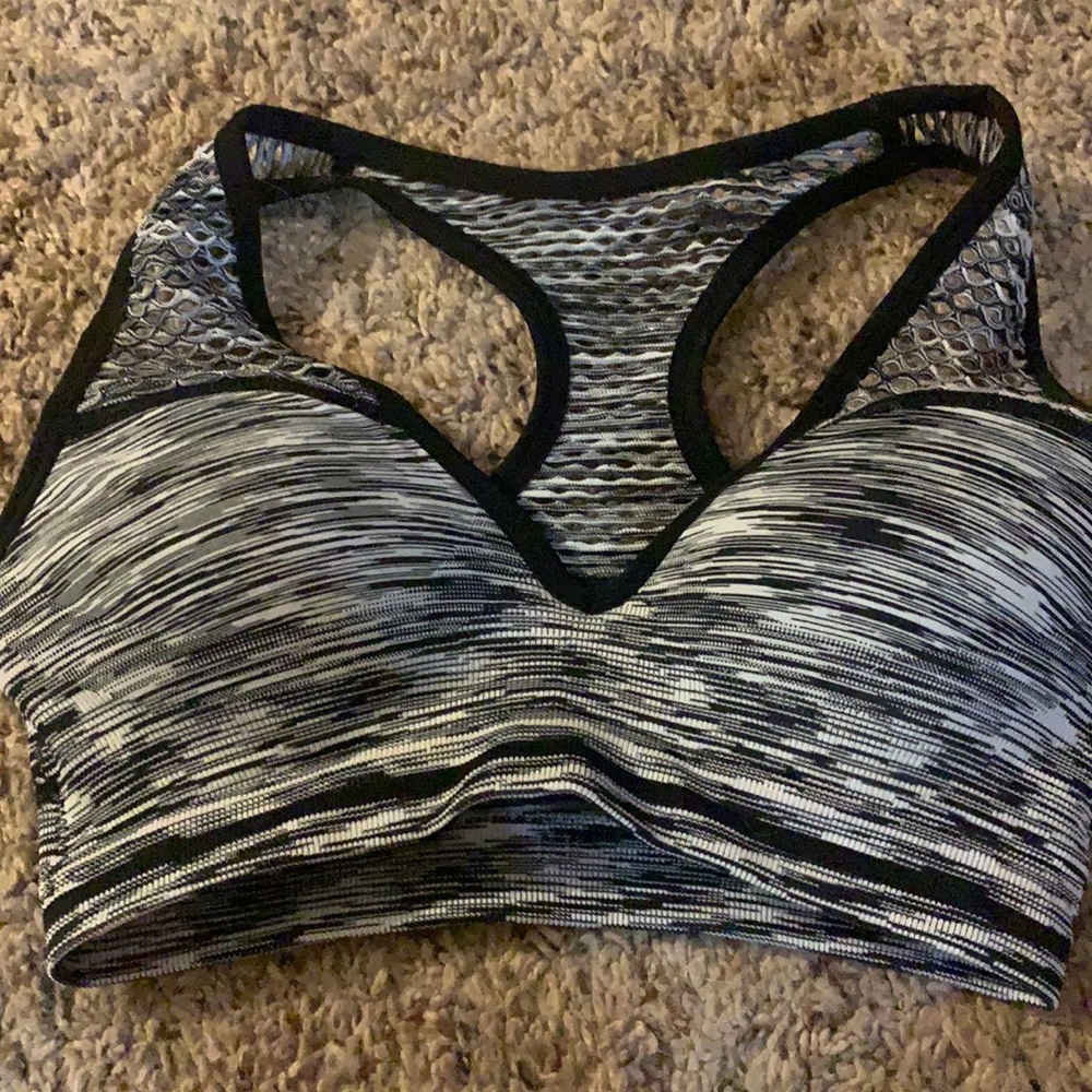 PINK Victoria’s Secret padded sports bra